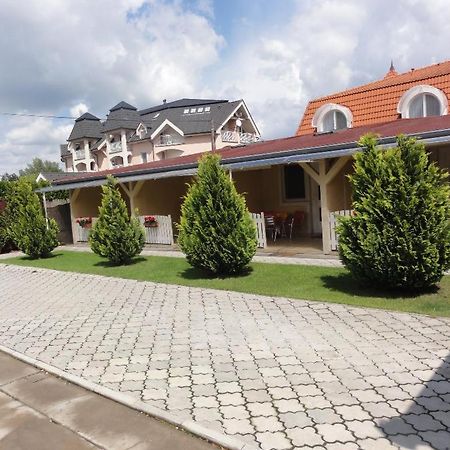 Apartmany Usmev Veľký Meder 外观 照片